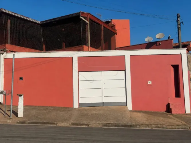 Casa residencial com 02 quartos no Jardim Boa Esperança.