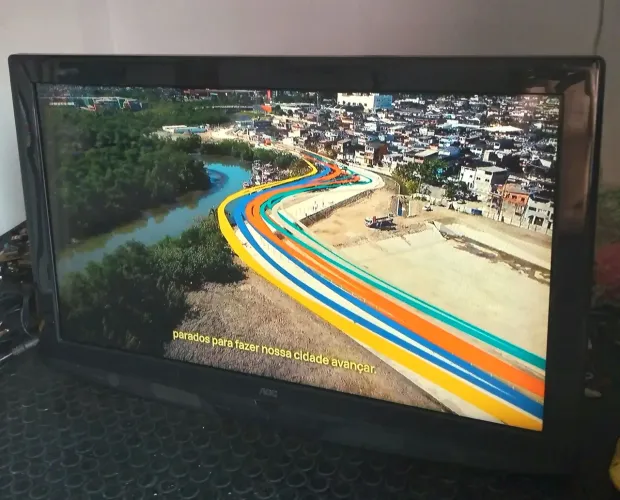 Tv AOC 32 LCD.