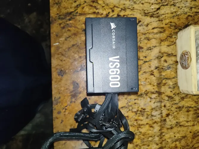 Fonte Corsair 600W