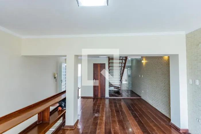 Casa à Venda - Parque Nações Unidas, 3 Quartos, 200 m2