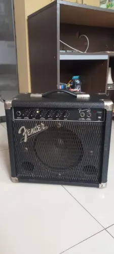 Amplificador Fender frontman amp 38w