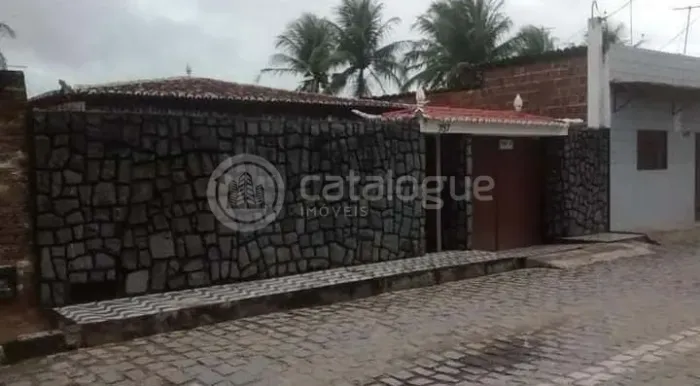 Excelente casa lado da sombra rua tranquila em Felipe Camarão Natal / RN