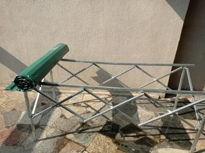 Vendo mesa sanfonada para feiras está em ótimo estado no preço