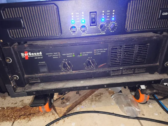 Amplificador profissional hotsound HS3.0 SX 