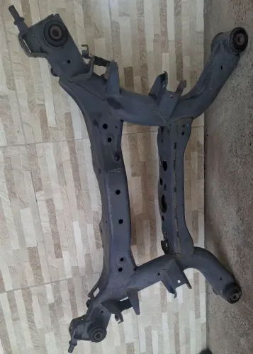 Agregado de suspensão traseira Nissan Murano