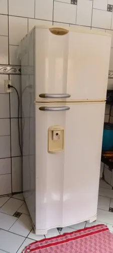Geladeira para conserto