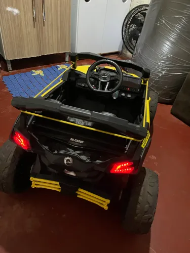 Carrinho elétrico para criança