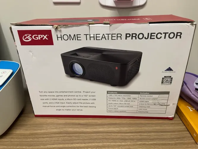 Projetor GPX Home Theater HD 720p - Novo