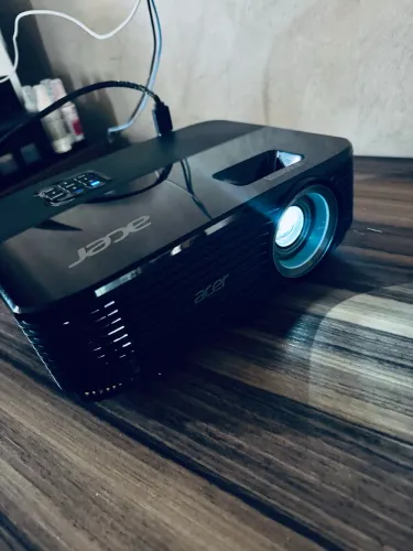 PROJETOR ACER X1223H DLP ? COMPLETO E EM BOM ESTADO!