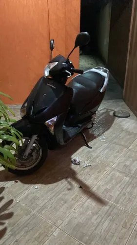 Honda lead 7.500