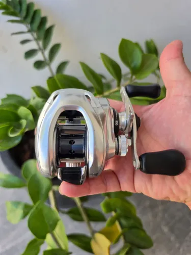 Carretilha shimano metanium mgl
