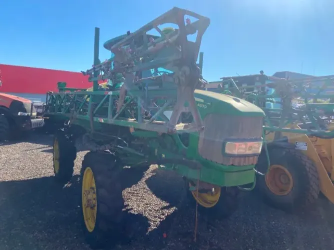 Pulverizador John Deere 4630 ano 2023 com kit GPS Starfire 7000