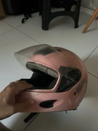Capacete usado