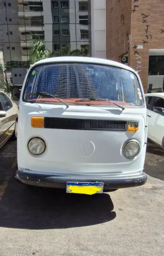 Volkswagen Kombi Standard/ Luxo/ Serie Prata 1981