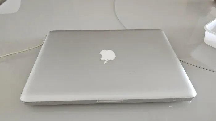 Apple Macbook Pro 8.1