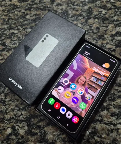 S24 normal 256 gb lindo.