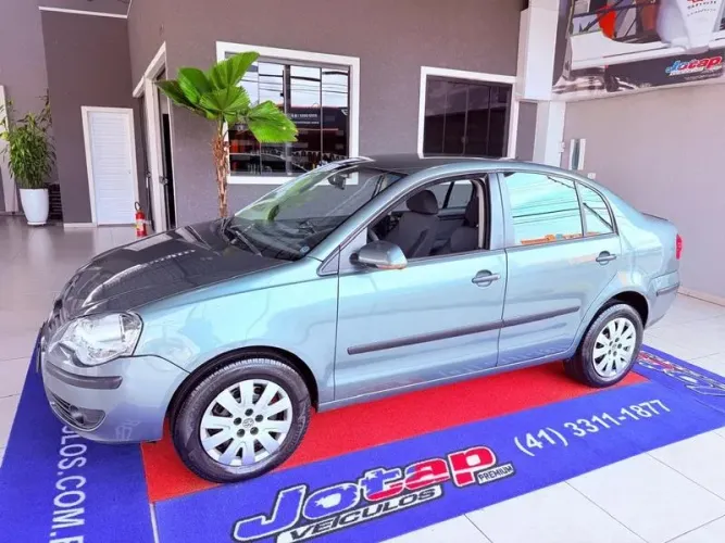 Volkswagen Polo Sedan 1.6 MI Total Flex 8V 4P 2010