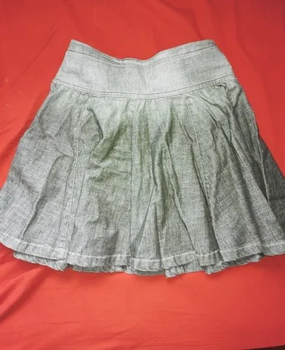 Saia jeans cintura alta Tam 42 tipo colegial