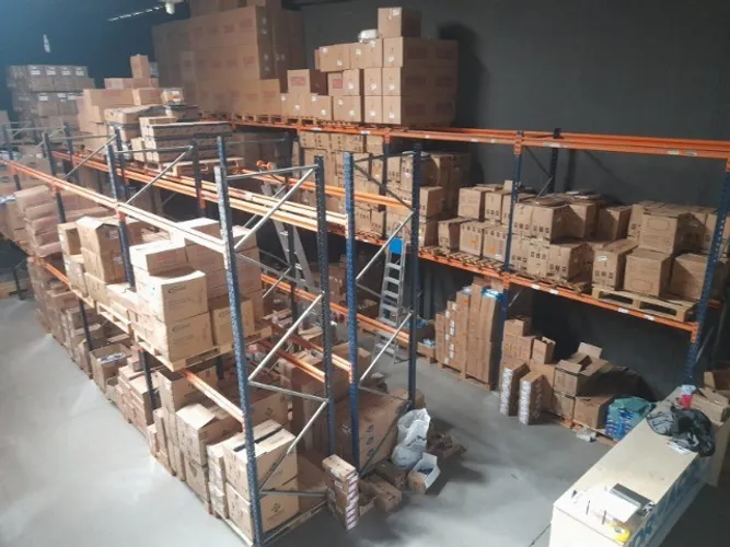 Porta Paletes: Semi novos 