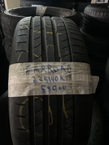 Pneu 225/40R18 Farroad.
