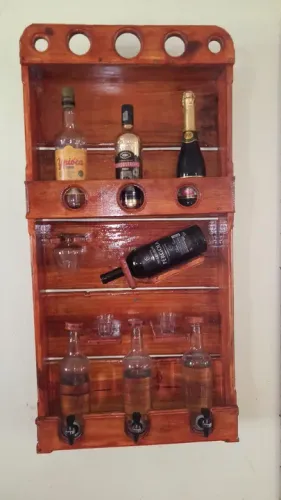 Barzinho de parede com 3 pingometro rústico, entrego 