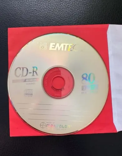 11 cds virgens graváveis e estojo para 100 cds