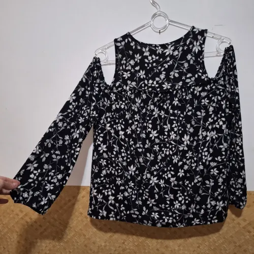 Blusa Aeropostale M veste 40/42, modelo bata. Linda! 