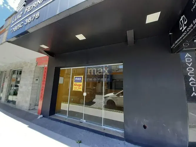 Locação: Sala Térrea. Bairro Centro (Itajaí)