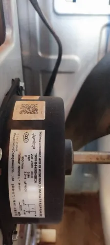 Ventilador condensadora 24000 btus com hélice.