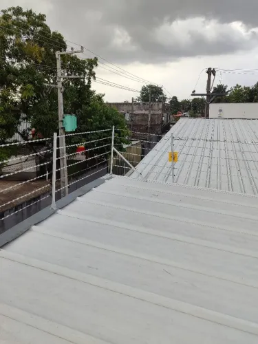 SERVIÇO DE CERCA ELÉTRICA E CONCERTINA 
