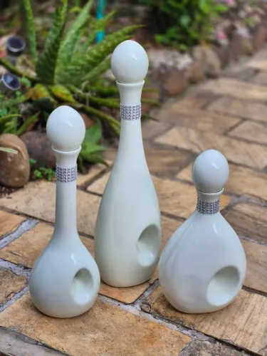 Trio ve vasos decorativid em cerâmica  lindas peças 