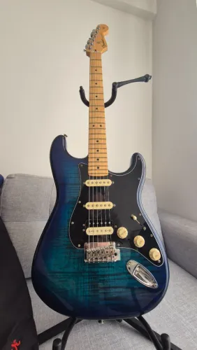 Guitarra Fender Player Stratocaster Plus Top 2024 (limited Edition) + Case Tweed