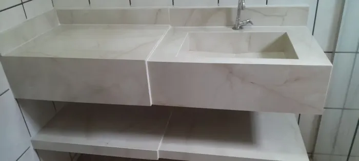 Bancada de porcelanato 1,40 mt . 50 cm