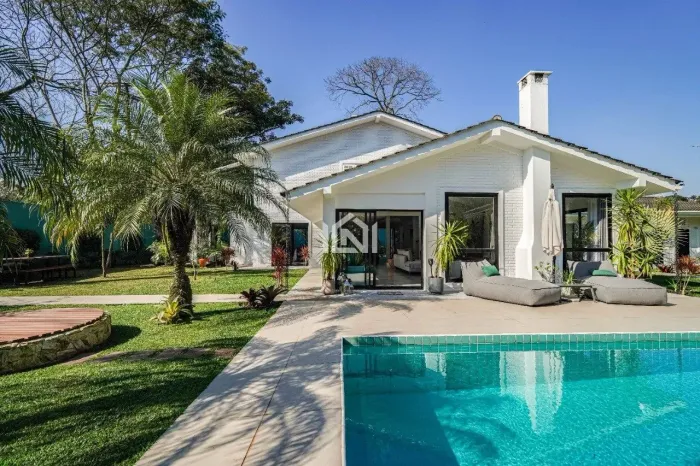 Casa à venda no condomínio Recanto Inpla.