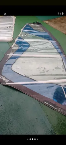 Vela Windsurf 5.7
