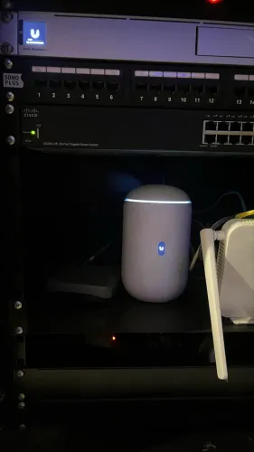 Servidor completo ACEITO OFERTAS!!! E vendo SEPARADAMENTE!!!! Udm pro e Udr + switch 