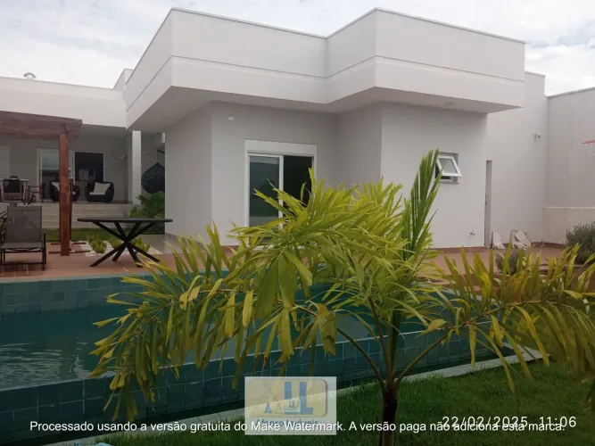 Bela casa  com 3 suítes no centro de Mandaguaçu PR 