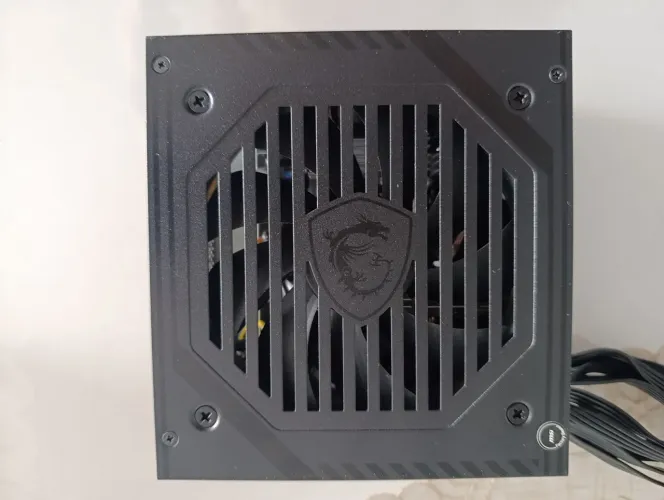 Fonte MSI 600W com selo 80 plus white