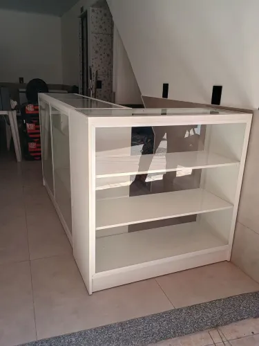 Balcão Expositor de Vidro Branco