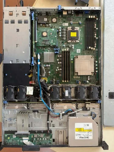 Dell PowerEdge R620, 8gb de RAM, SEM HD