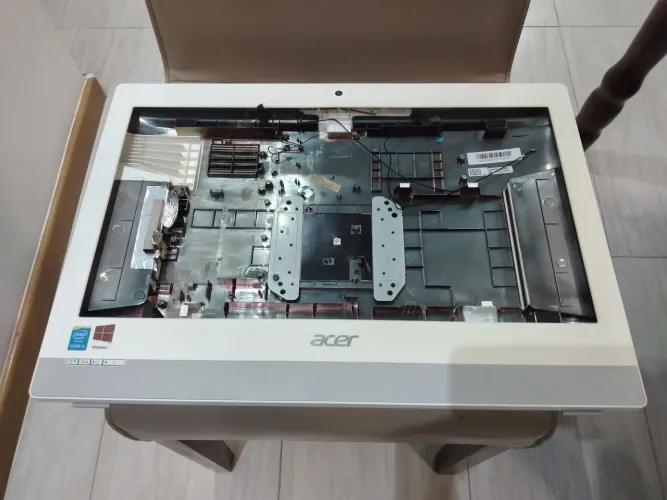 Carcaça completa computador ACER AL IN ONE, modelo AZ1-751-BC51  por 150 reais