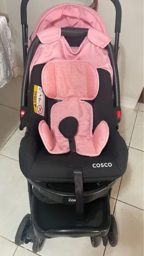 Vendo carrinho e bebê conforto pouco usado