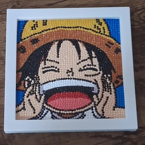 Quadro com pedrinhas do Luffy de One piece