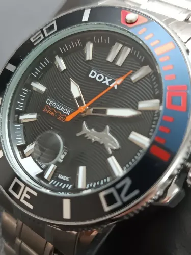 Relógio Doxa  Shark 300 Ceramic 