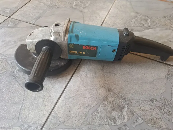 Lixadeira Bosch GWS 18 U