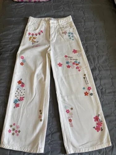 Calça Branca Infantil Estampada com Flores - Tamanho 9-10 - Manau