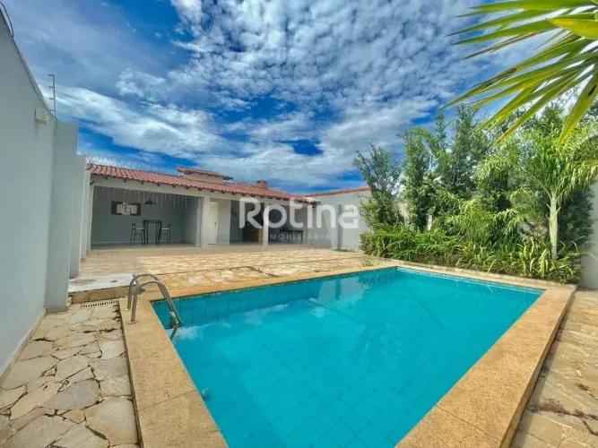 Casa à venda, 3 quartos, Presidente Roosevelt - Uberlândia/MG - Rotina Imobiliária