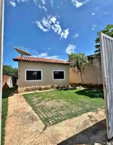 CASA À VENDA NO PlANALTO - PRÓXIMO AO AMZ PEÇAS E BATÉRIAS