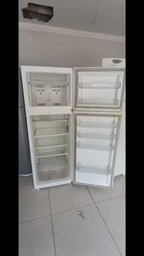 Geladeira frost free 