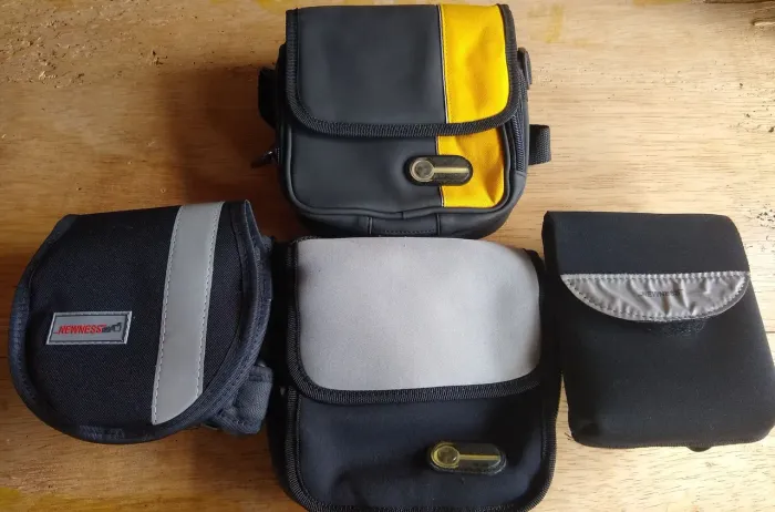 4 Cases bolsas/Pochates - Diversos Modelos - Ótimo estado!